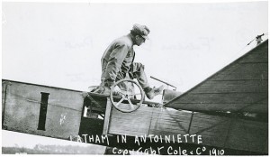 Latham in New York in 1910 (NASM Photo SI 80-12307-B)